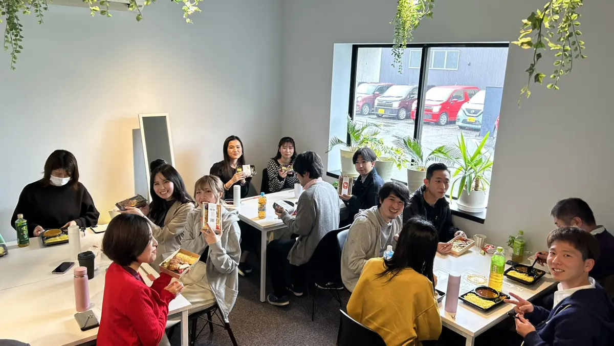 SNSマーケティング部大集合！お弁当ランチ会！🍱